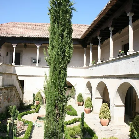 Pazo Da Escola A Moreira
